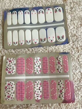 NWT Set of 2 Dog Theme Nail Wraps